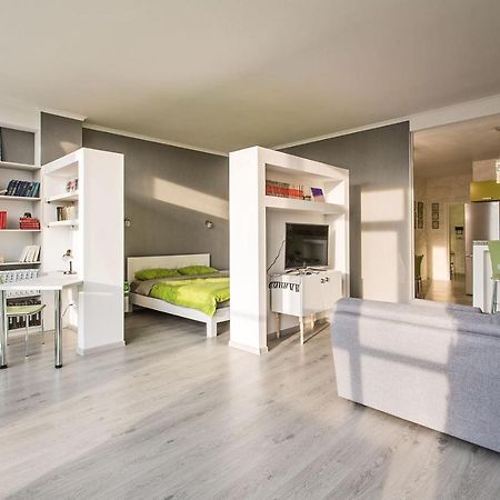 Gagarin Plaza Apartment 70 Square Metres On 12Th Floor โอเดสซา ภายนอก รูปภาพ