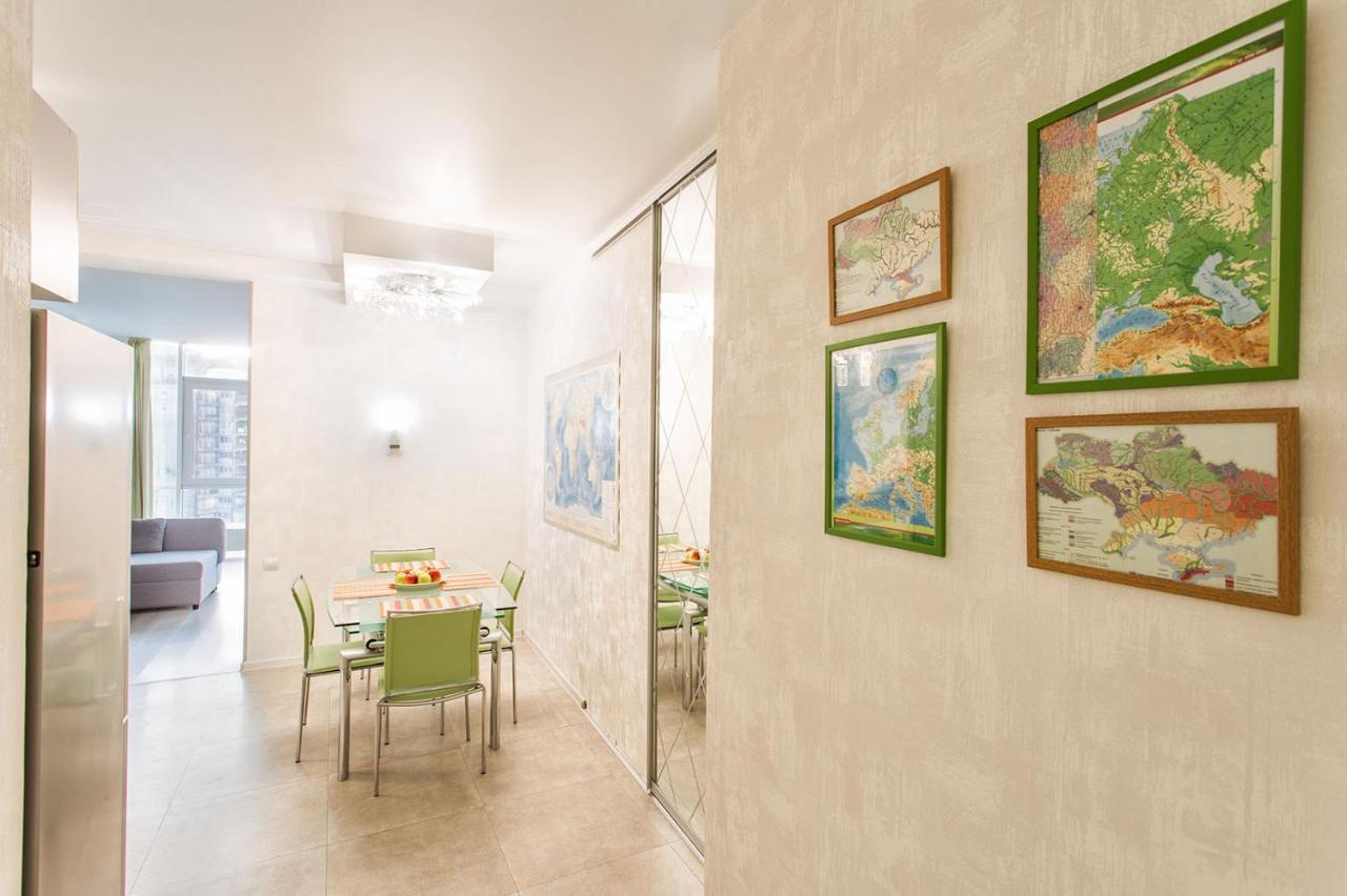 Gagarin Plaza Apartment 70 Square Metres On 12Th Floor โอเดสซา ภายนอก รูปภาพ